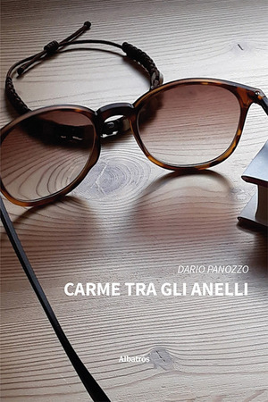 Carme tra gli anelli Carme tra gli anelli